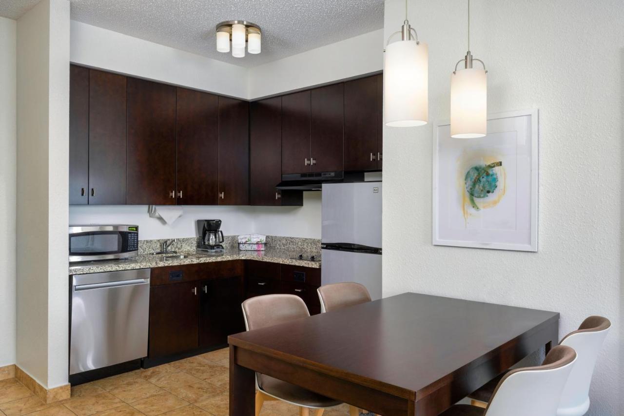 Towneplace Suites By Marriott Йорк Екстериор снимка