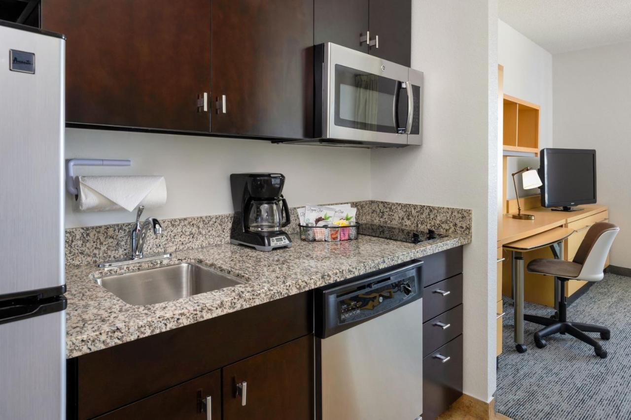 Towneplace Suites By Marriott Йорк Екстериор снимка